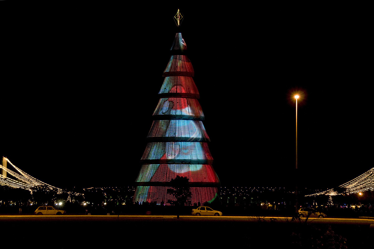 _BRA2924 Arbre Noel L US